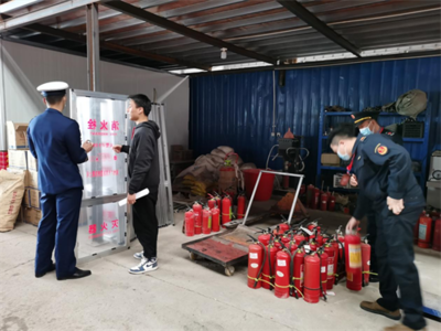 赣县区消防救援大队联合市场监管局、公安局深入辖区开展消防产品专项检查